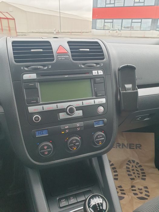 Vand urgent golf5 în stare foarte bună