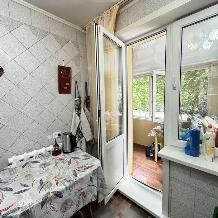 Продам 3-комн 20 мкр