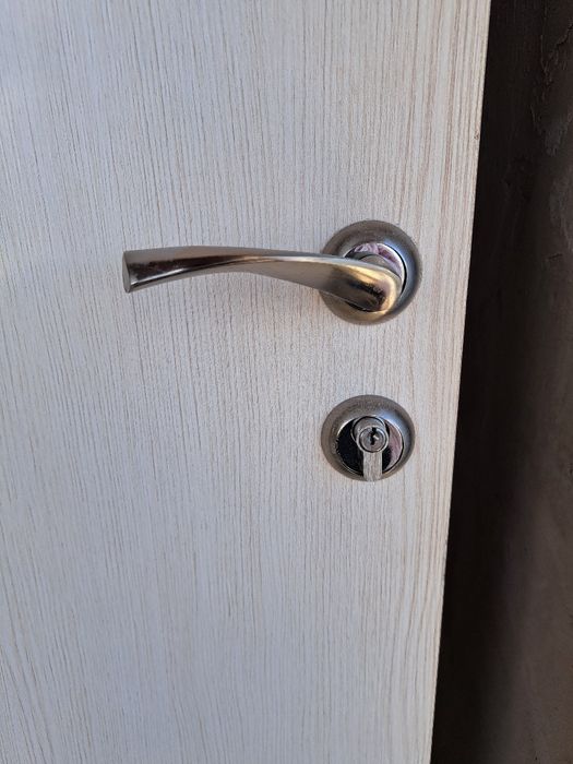 Двери бу и замки