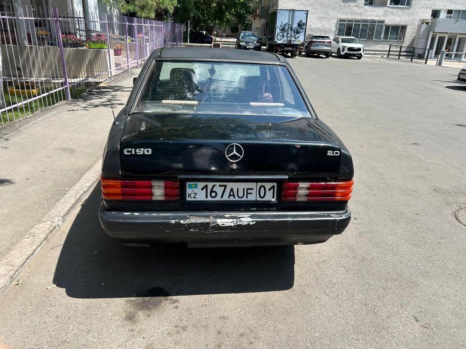 Mercedes-Benz 190