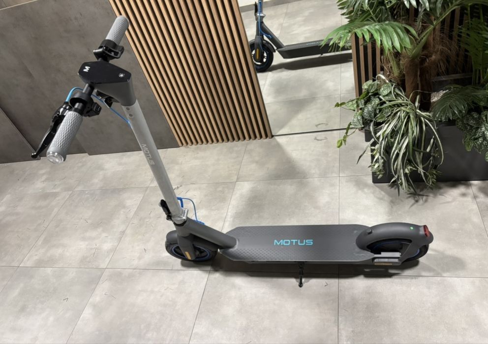 trotineta inchiriat Glovo/Wolt/Tazz