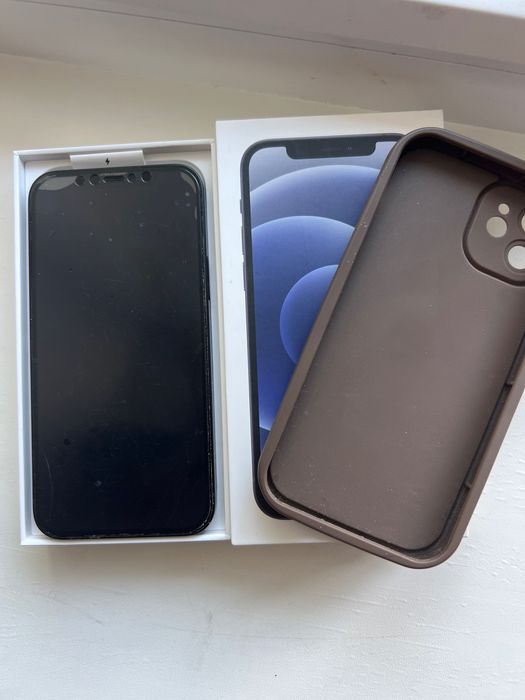 iPhone 12 с гарантией