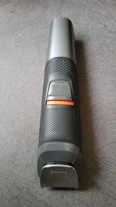 PHILIPS Masina de tuns 11 in 1   MG5730 ca noua seria 5000