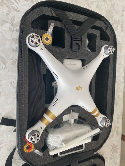 Квадрокоптер DJI