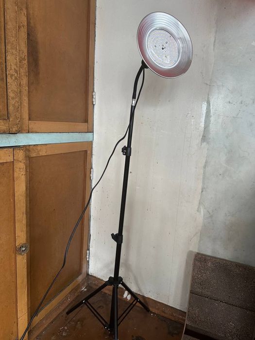 LED лампа для рассады на штативе 50w