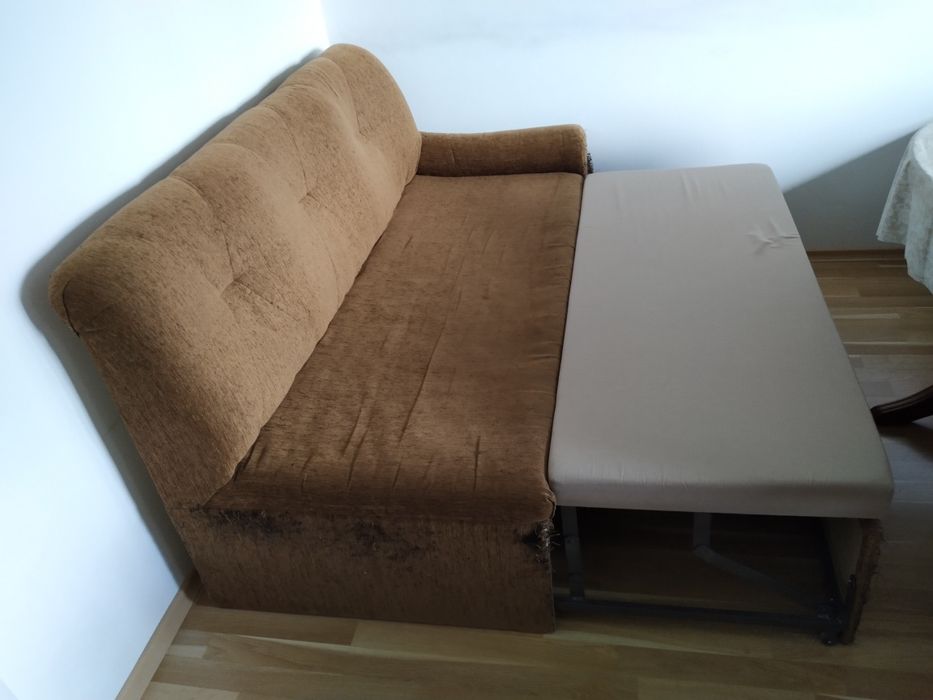 Ъглов диван-спалня и ракла