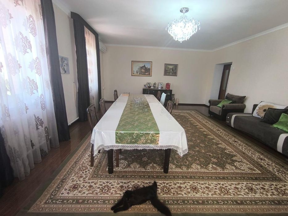 Продам комплект столов