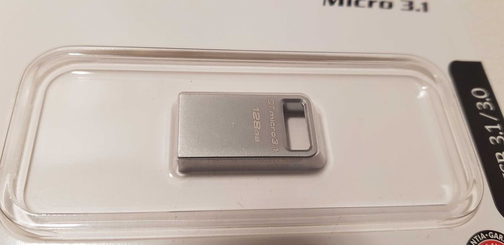 Флаш памет Kingston DataTraveler Micro 128GB USB 3.1