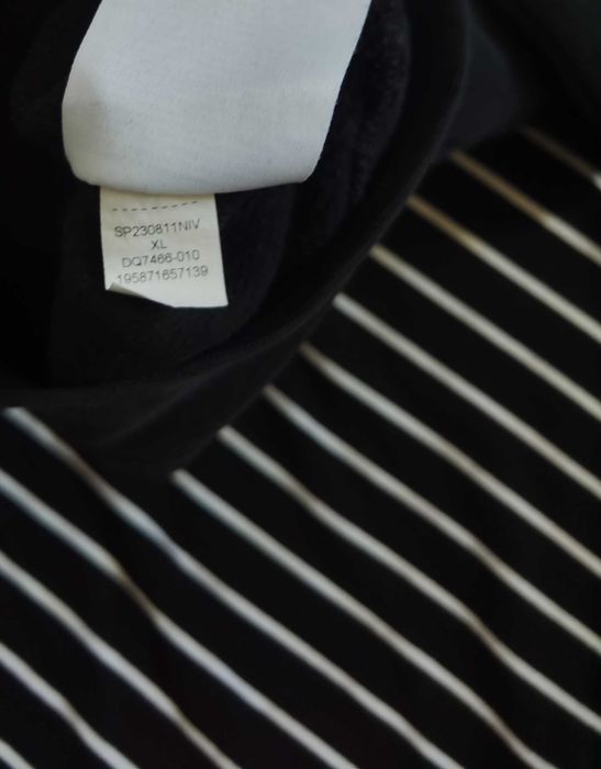 Jordan суичър..