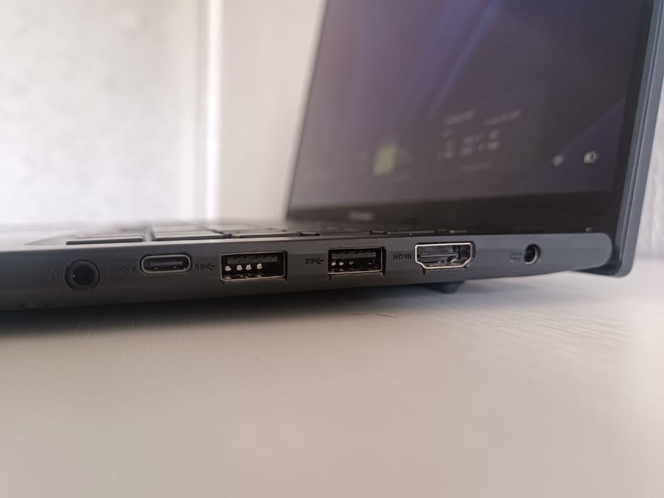 Ноутбук ASUS Vivobook 16