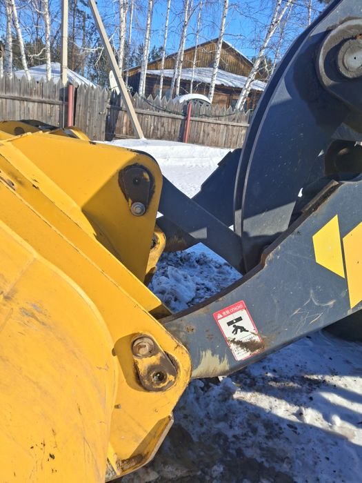 Погрузчик LW300FN