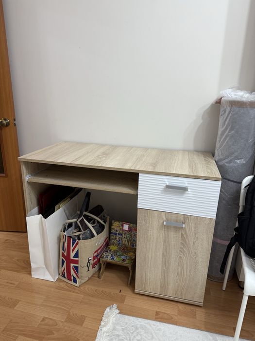 Учебный стол . Письменный стол