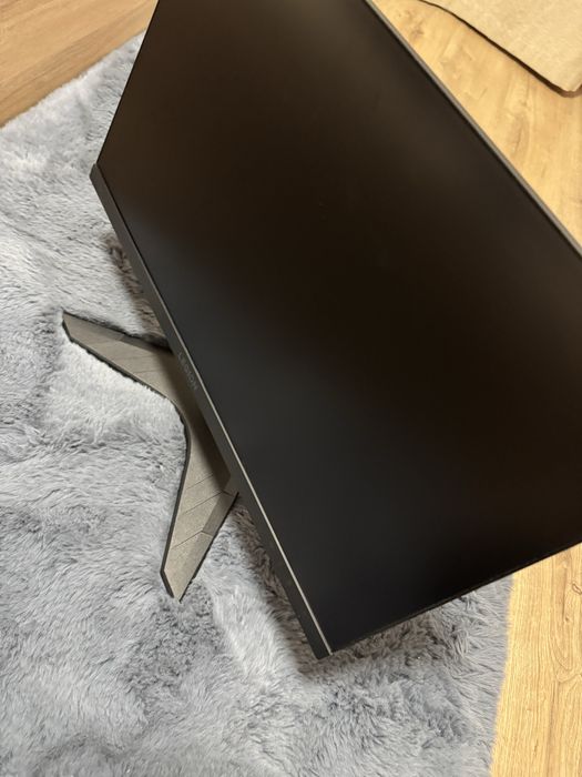 Vand monitor Lenovo Legion R24S