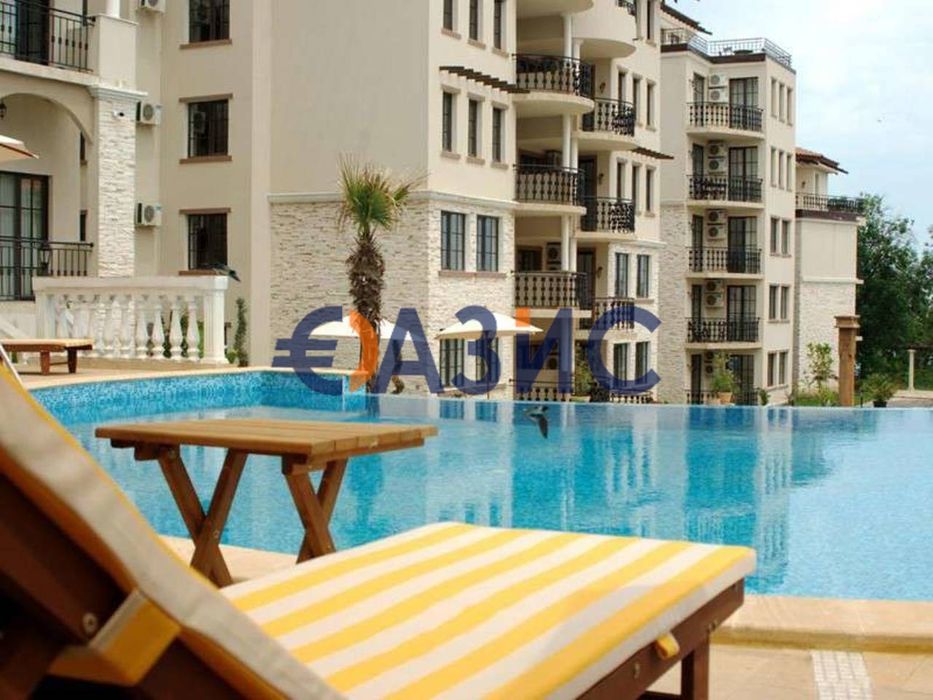 Продава се Четиристаен апартамент в Обзор - 236 кв.м за 1000 €/кв.м - Снимка #13