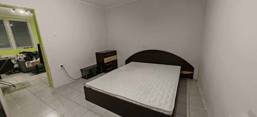 Продавам Къща в Беренде