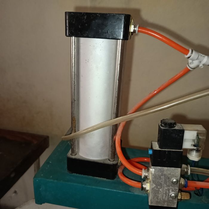 Non yasaydigan uskuna holati yangi