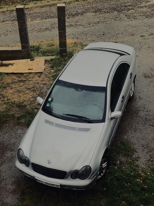 Vand /schimb mercedes w203 2.7 beniza