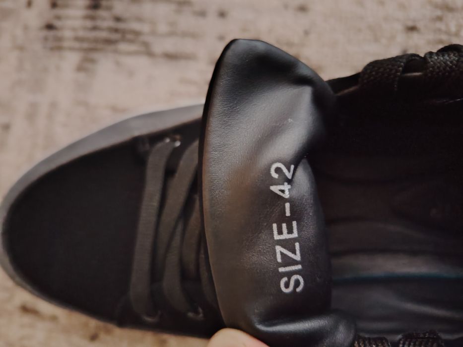 Продаю мужские кеды