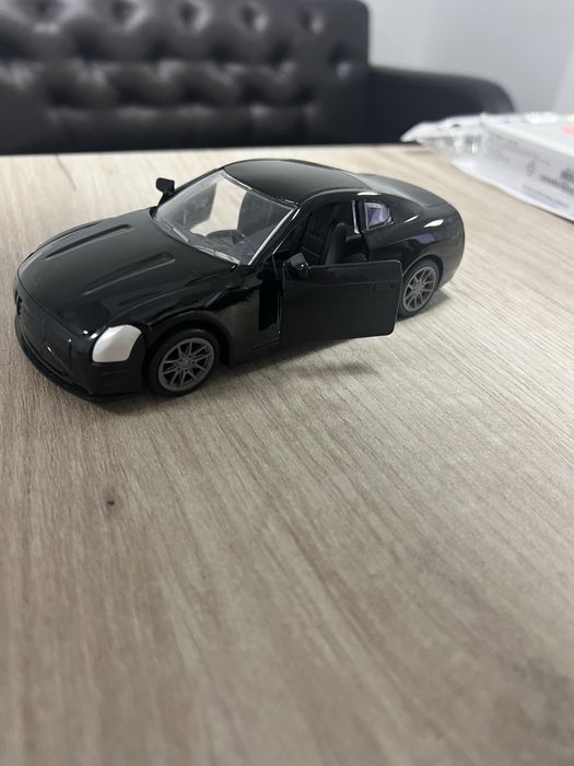 Продам машину игрушечная