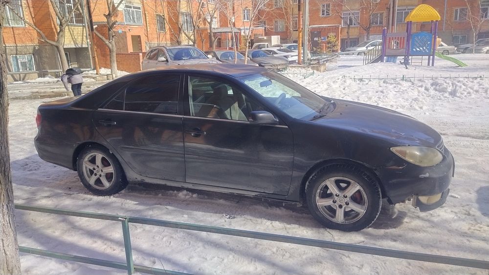 Тойота камри Продам