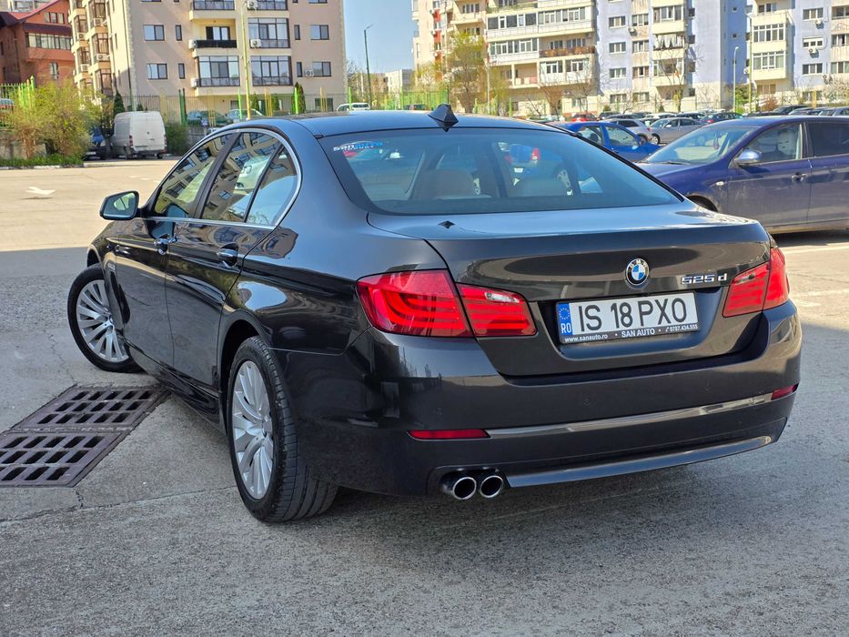 BMW 5 Series 2012 — imagine 38