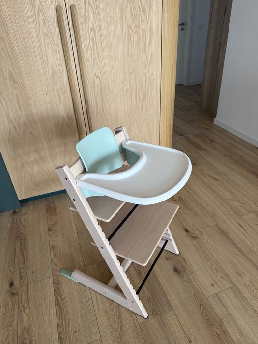 Vand scaun copil STOKKE Tripp Trapp cu accesorii