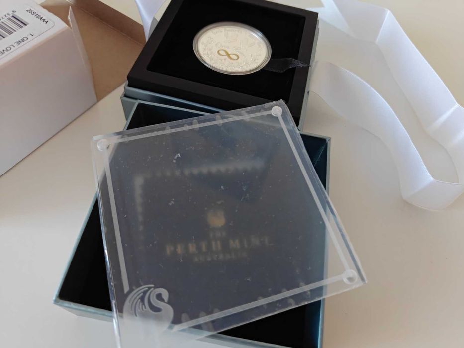 Сребърна монета 1 oz One Love 2026 1oz Silver Proof Coloured Coin