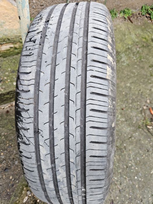 Vand 4 anvelope vara Continental 215 65/R17 V