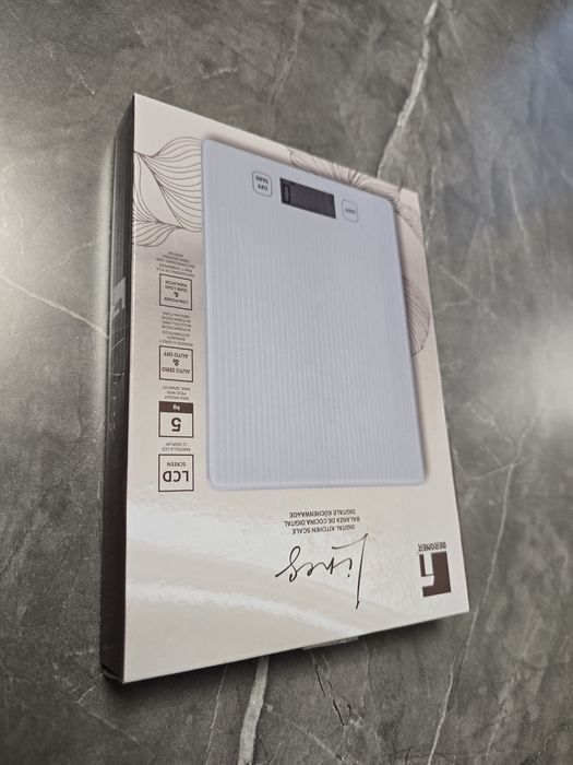 *НОВА* Кухненска везна 0-5кг