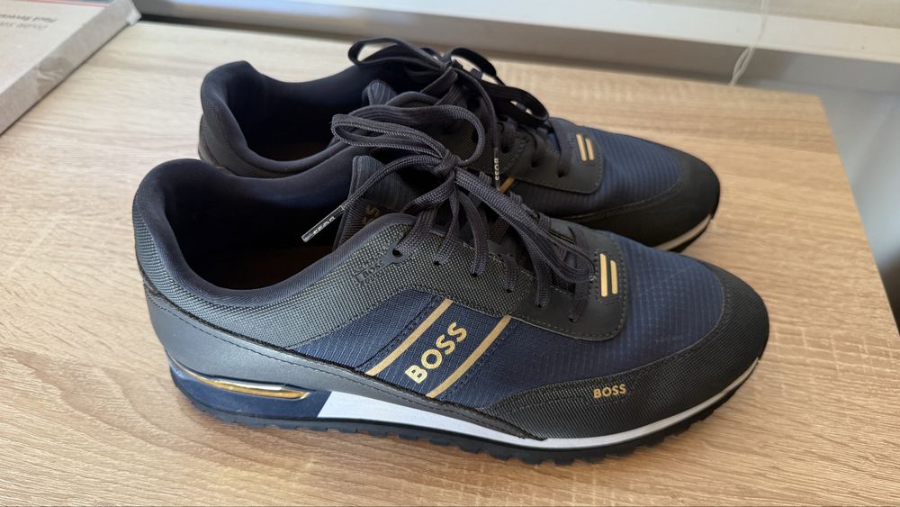 Sneakersi eleganți Boss