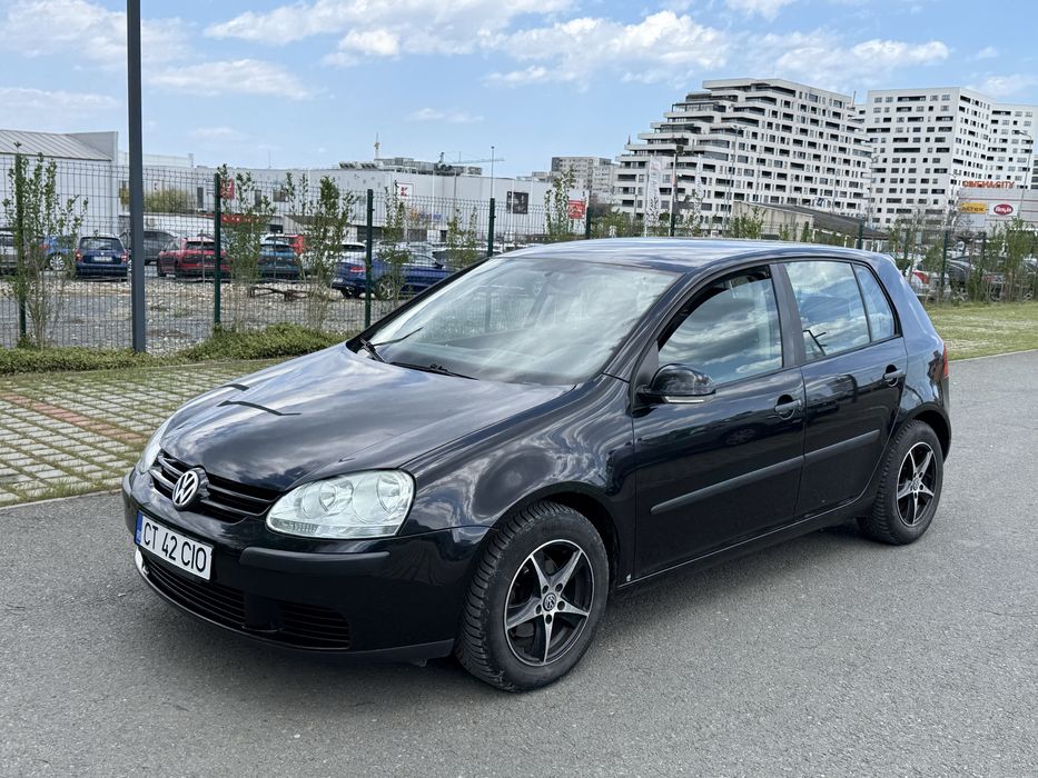 Volkswagen Golf 5•2005•1.6i•6+1 trepte•1999euro