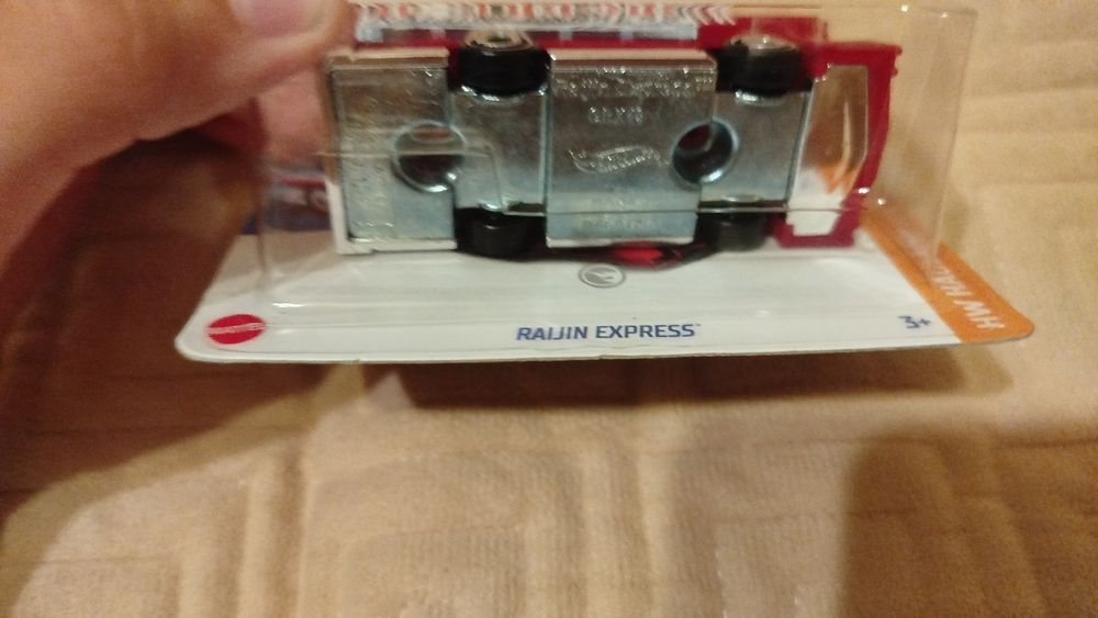 Продам машинки Hot Wheels