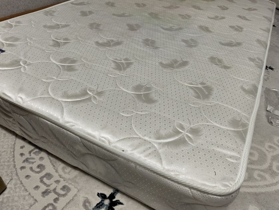 Срочно продам ортопедический матрас 125/200
