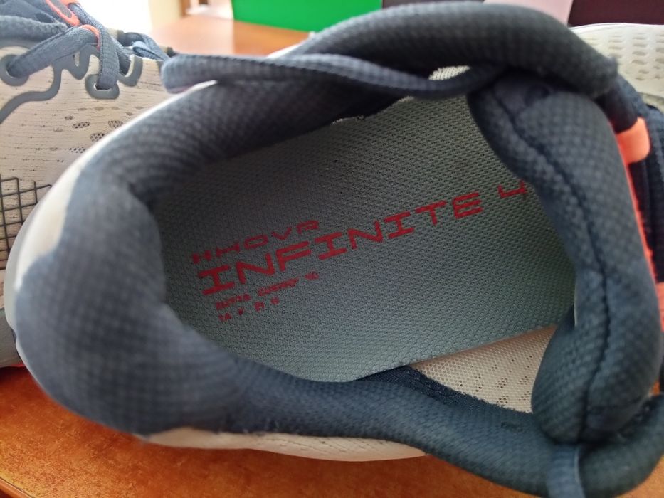 Under Armour HOVR Infinite 4 Номер 39 Стелка 26 см. 100% Оригинални