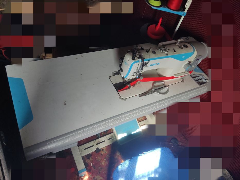 Продам швейную машинку джак н2