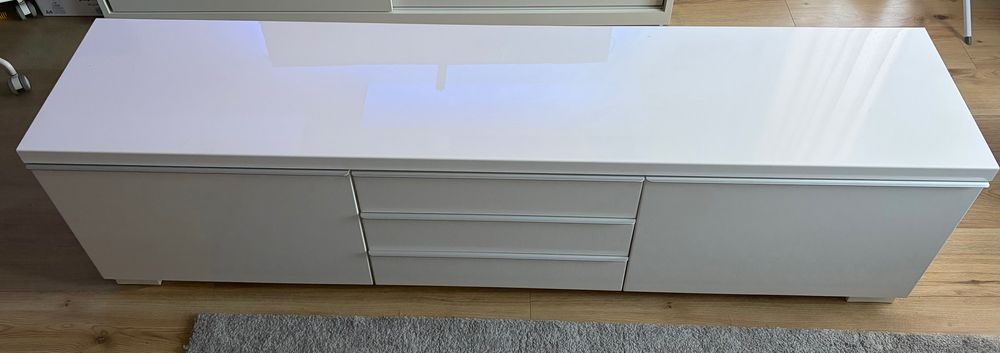 TV шкаф BESTA IKEA отличен