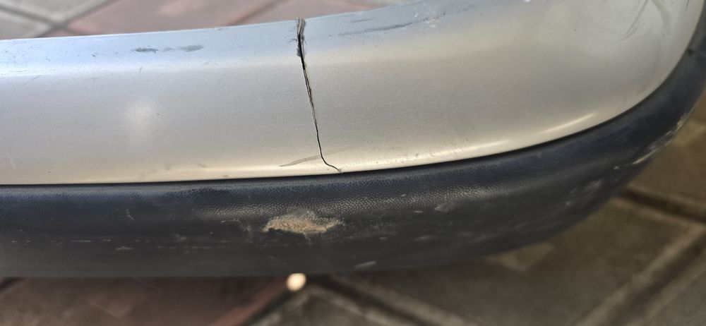 Продам задний бампер ауди 100 с4