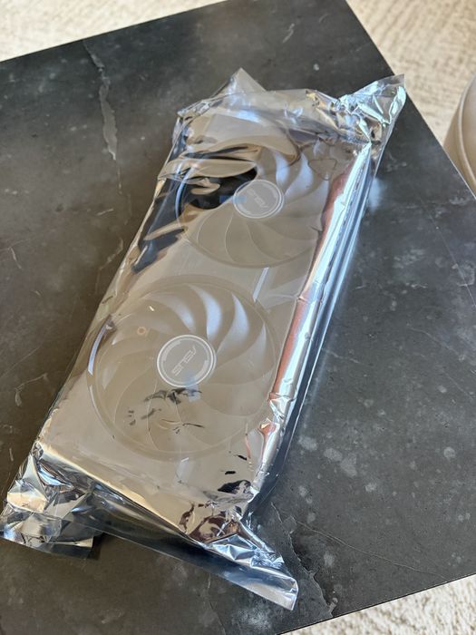 Placa video Amd radeon 7600 OC, NOUA (0 ore de functionare)