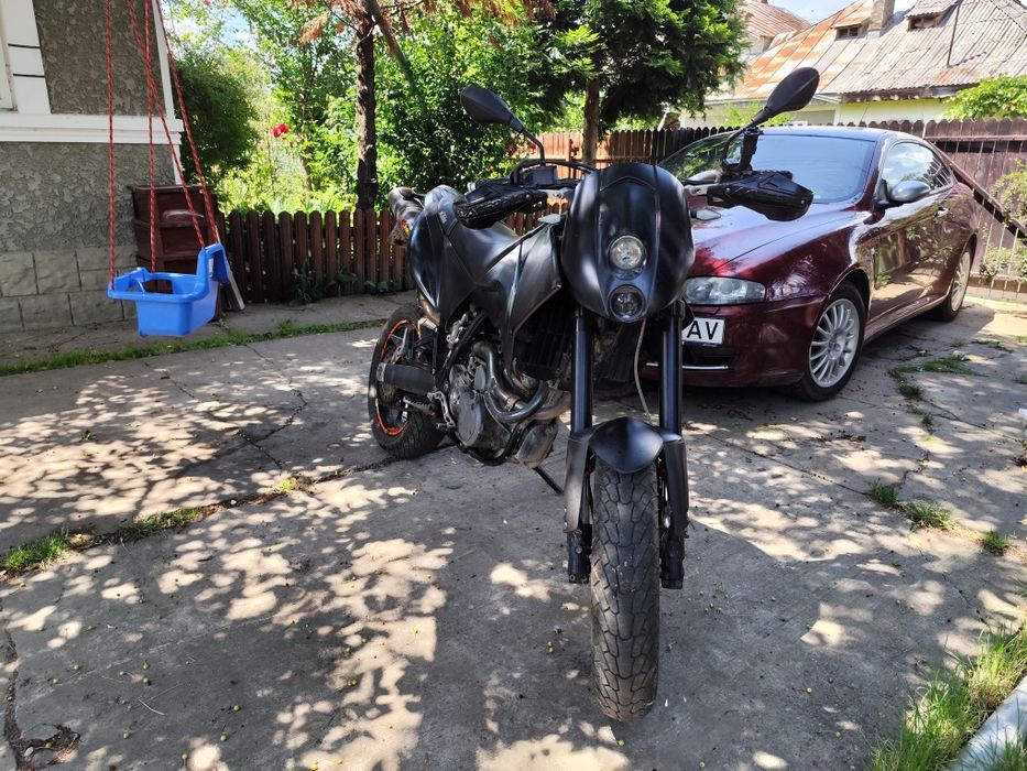 Motocicleta KTM Duke II Supermoto
