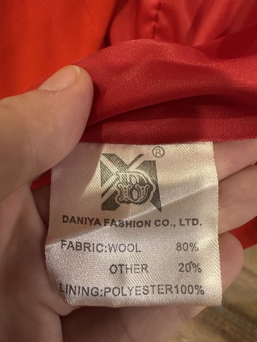 Пальто женское..