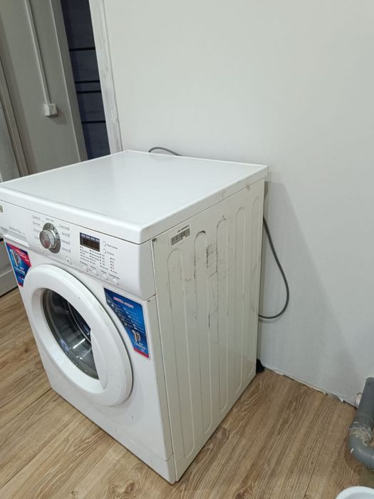 Продам б/у стиральную машину
