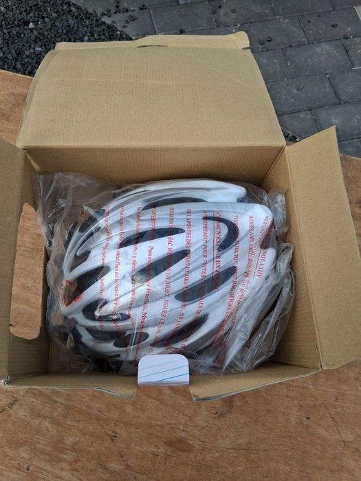 Vând  casca protectie