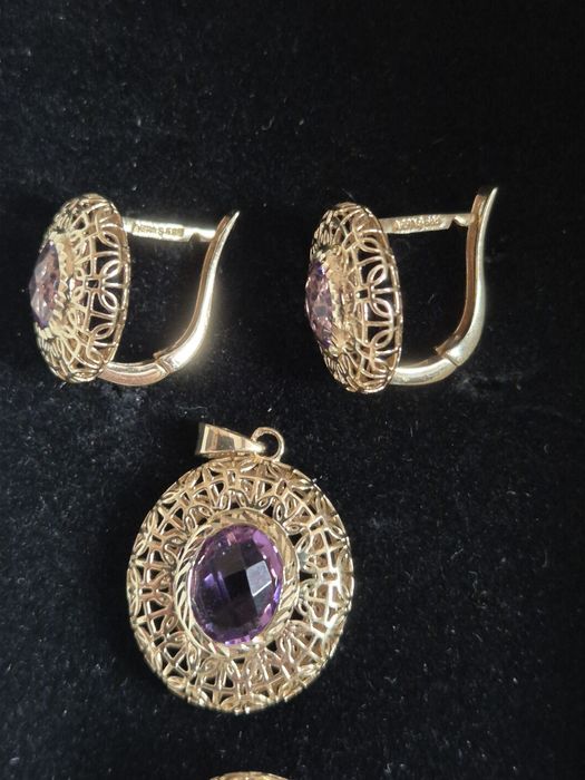Златен комплект , аметист