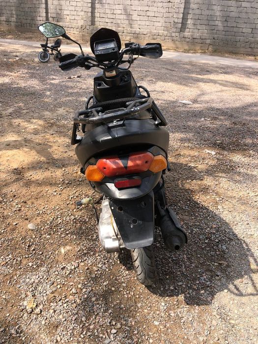 Skuter sotiladi 150 kub