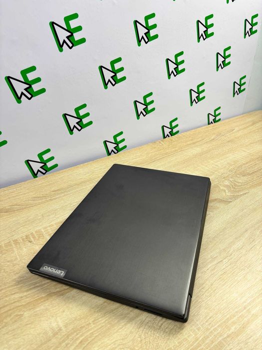 Lenovo IdeaPad S145-15IKB 15'6 / Core i5-7200U / 8 GB / SSD 120 GB