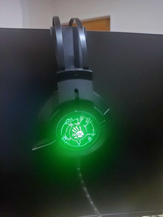 Yangi Full PC Monitori bilan