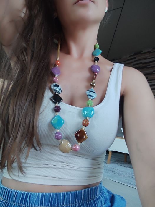 Колекция от накити, гердани, гривни и бижута