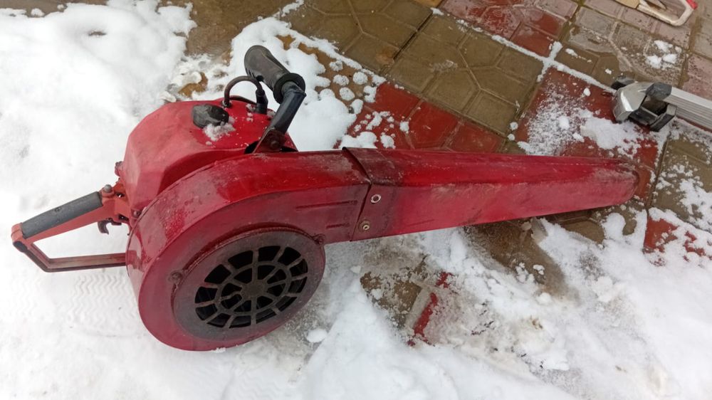 Воздухадув бензиновый