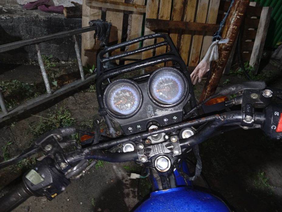 Продаю мотоцикл 200кубов