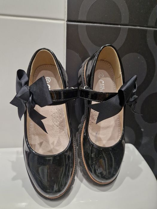 Лачени обувки за момиче, 32н.